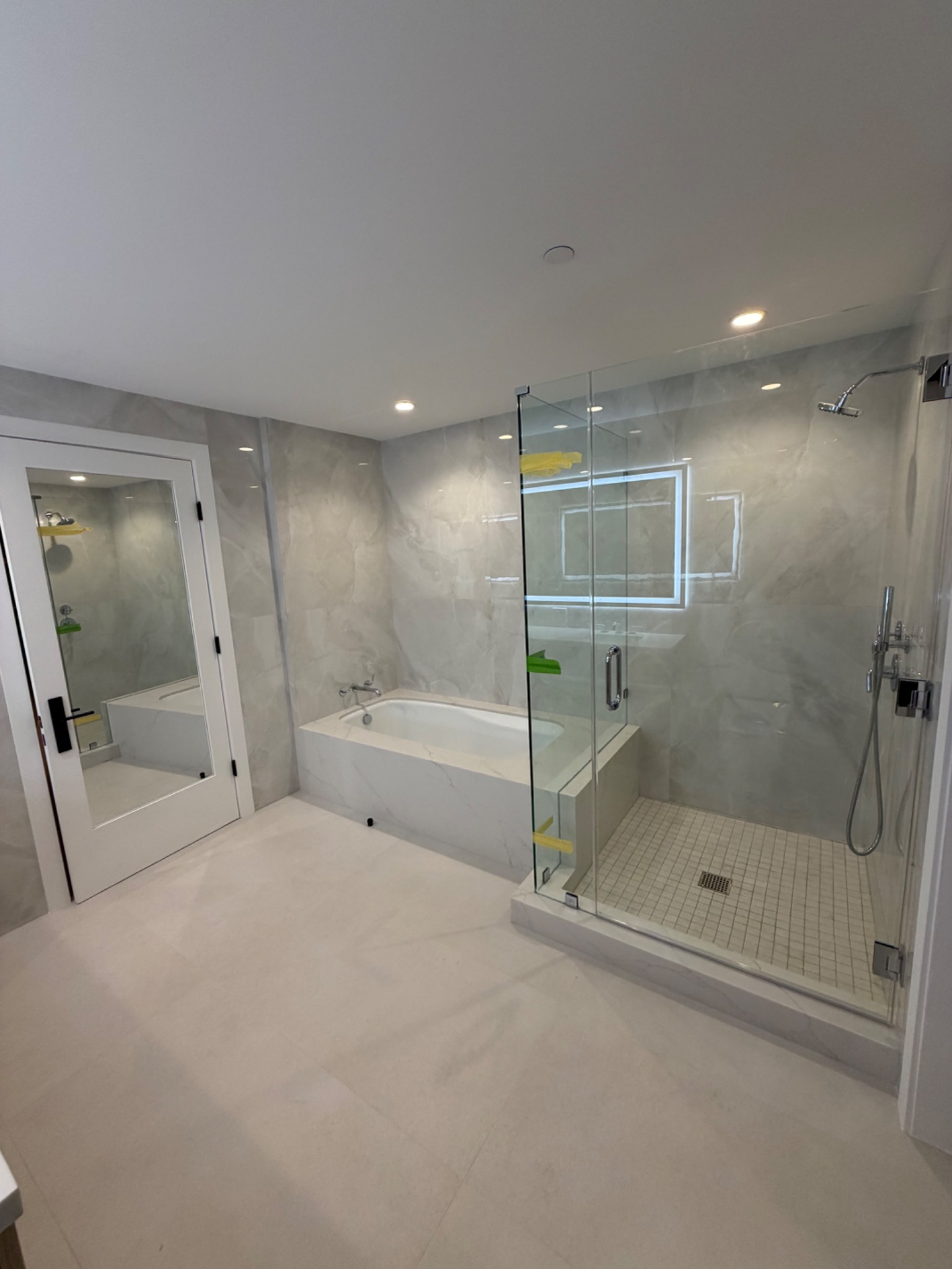Beverly Hills tub and shower