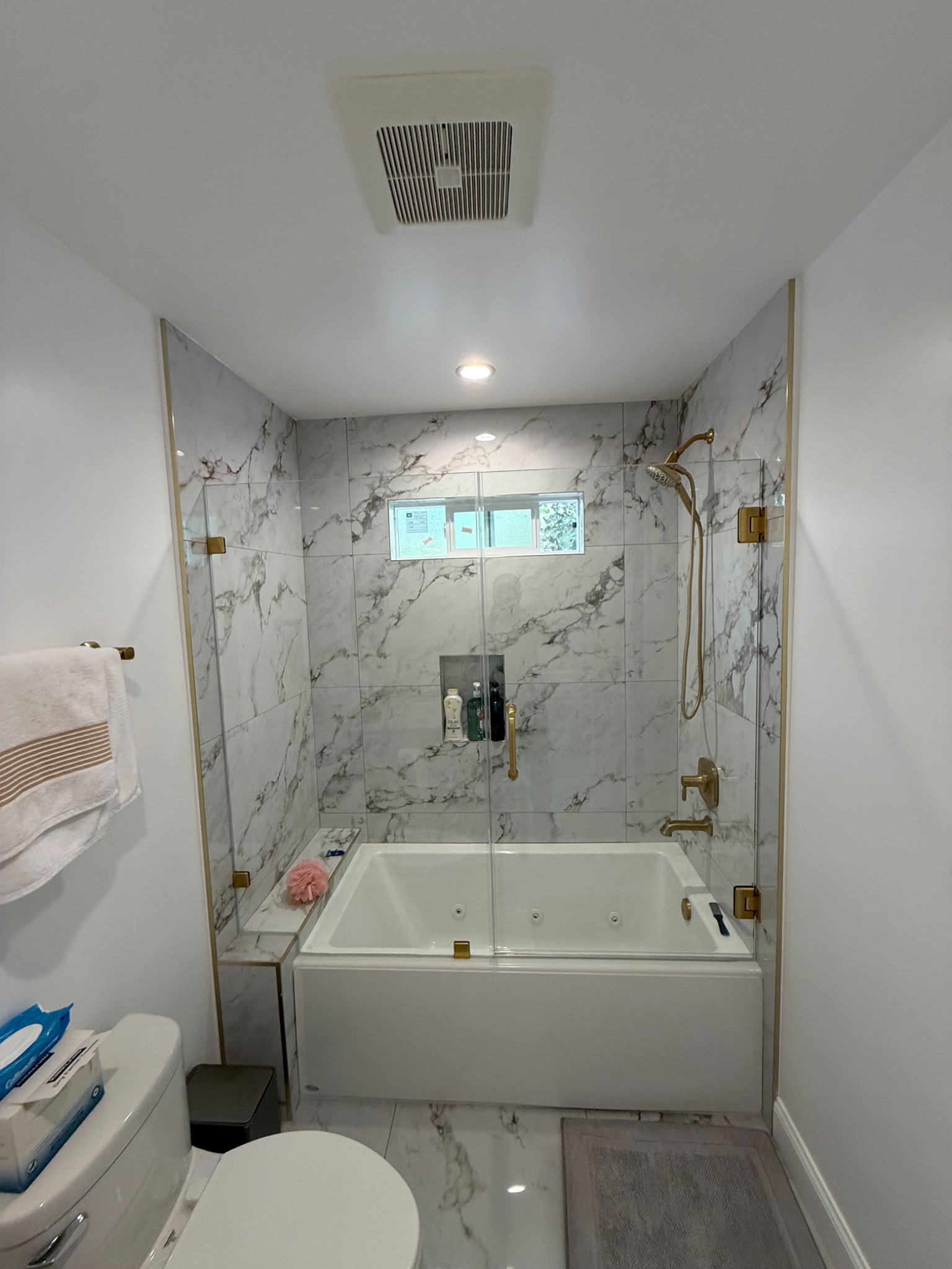 North Hills ADU tub and shower